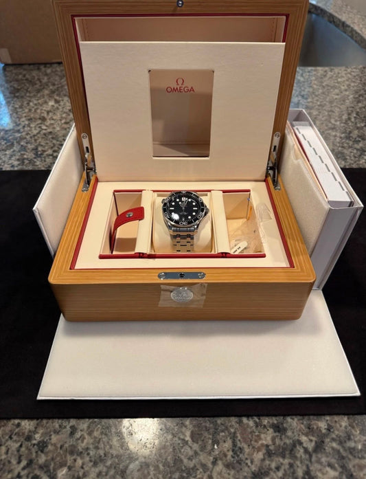 Omega Seamaster Diver 300M Co-Axial Master Chronometer | Full Set + Correa Original
