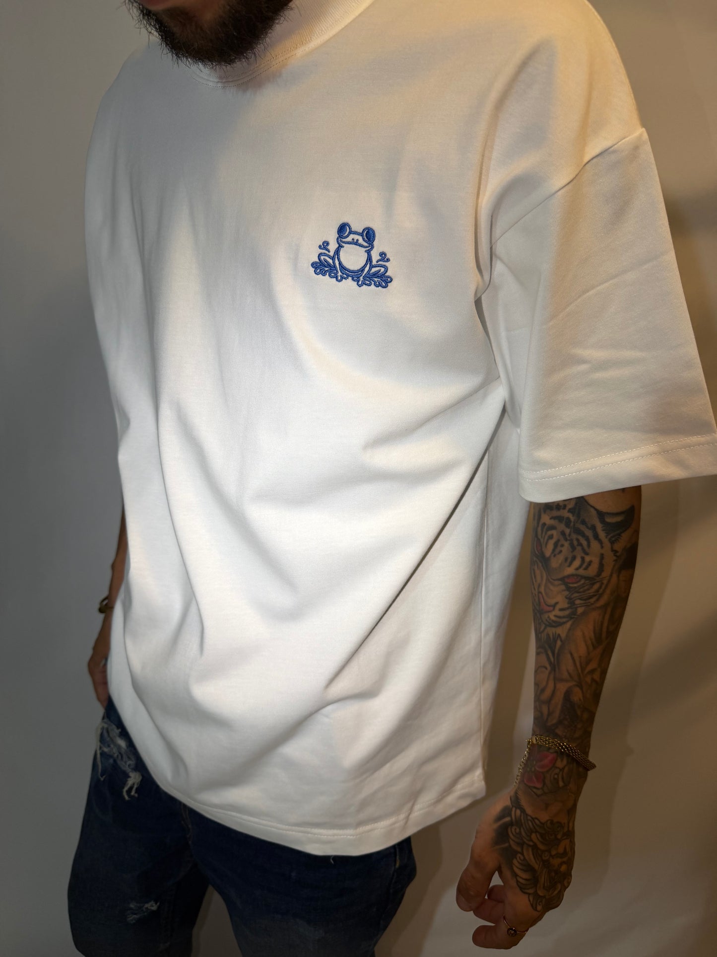 Camisa Premium Oversized Bordado Mediano D’BORIKÍ™ by DTUPPR -Edición Limitada