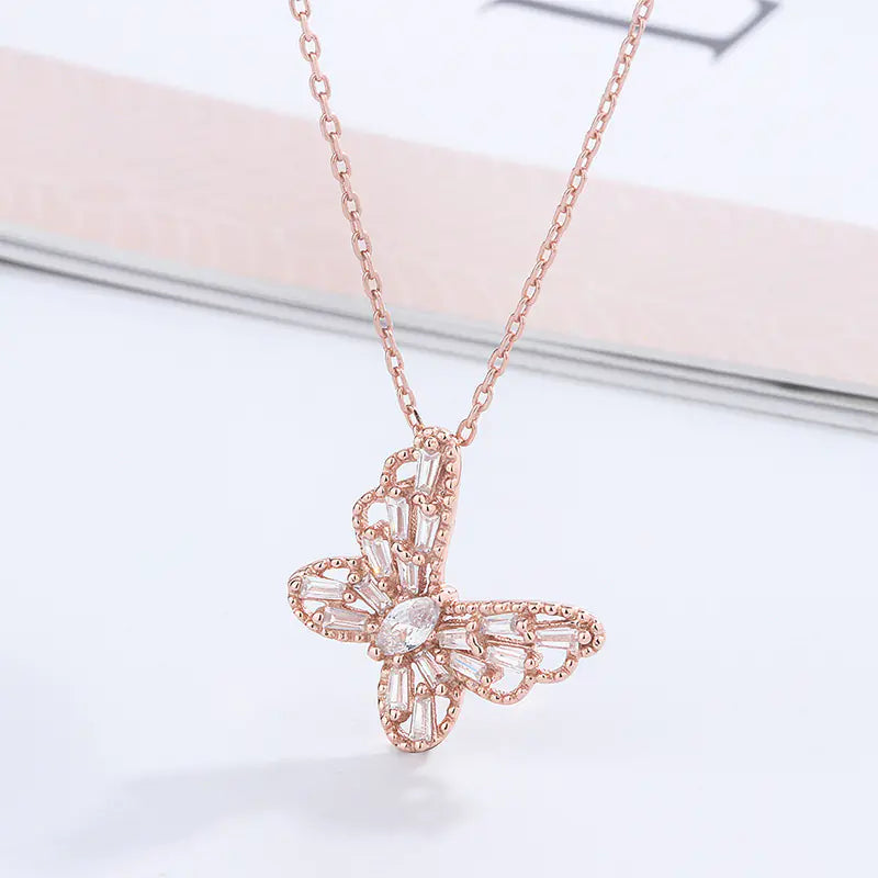 Collar Chomel Mariposa en Plata S925 de Singapur