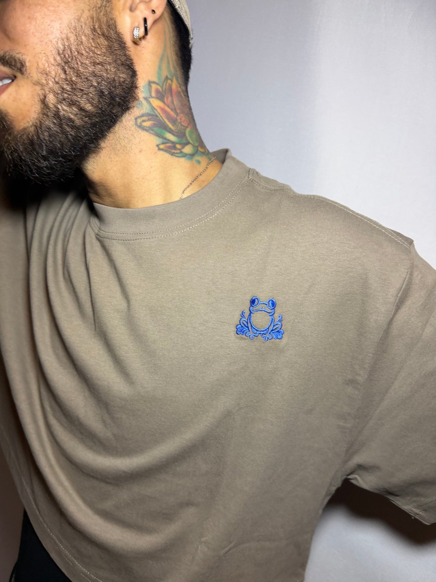 Camisa Premium Oversized Bordado Mediano D’BORIKÍ™ by DTUPPR -Edición Limitada