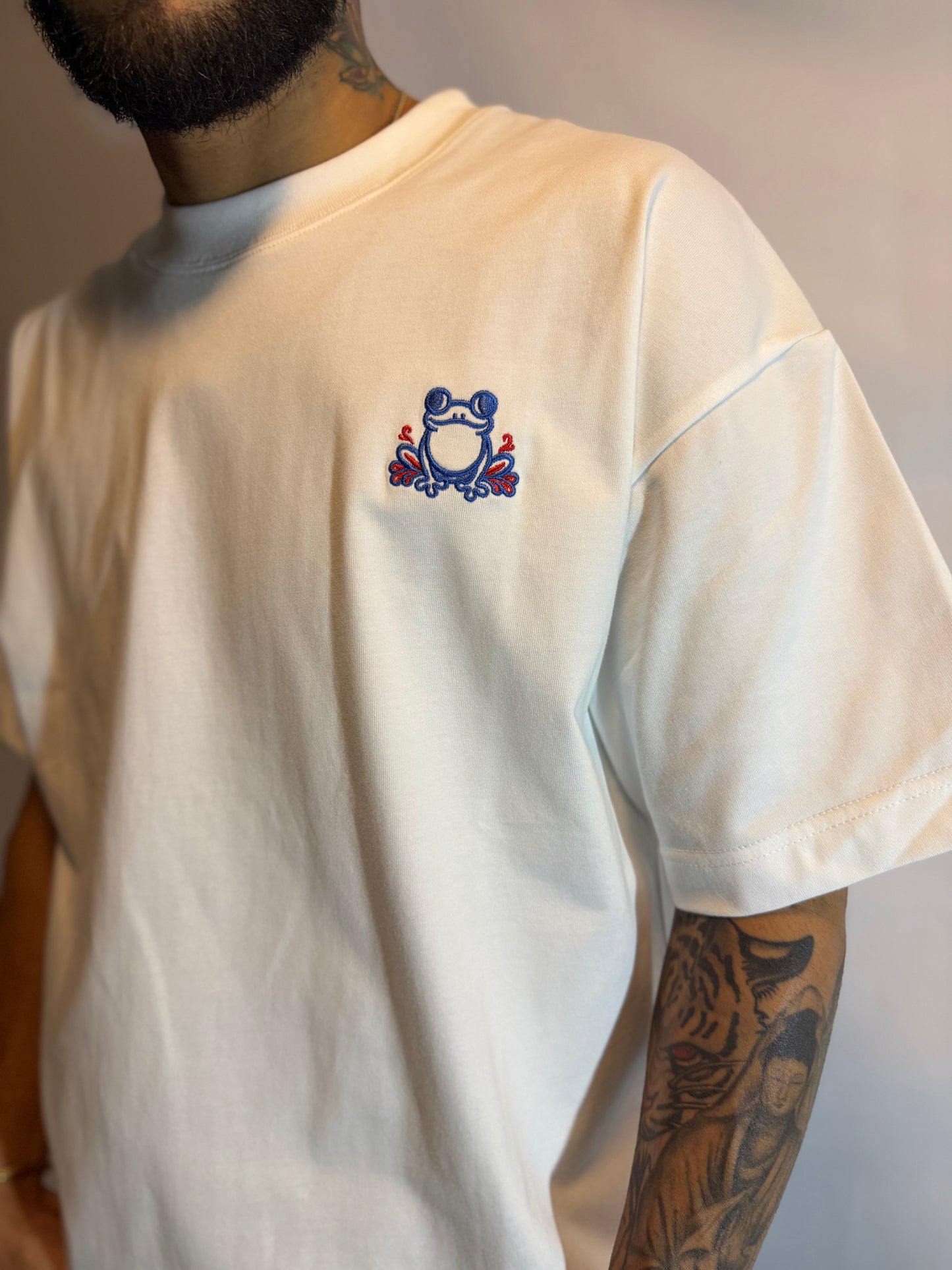 Camisa Premium Oversized Bordado Mediano D’BORIKÍ™ by DTUPPR -Edición Limitada