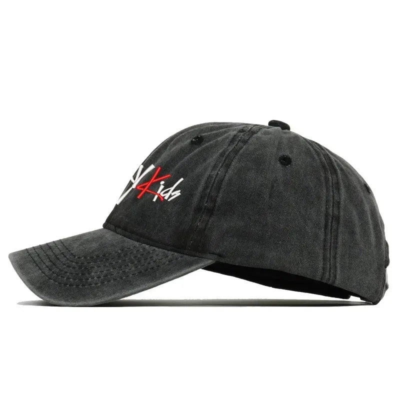 Gorra de Stray Kids SKZOO Idol Gift Versión coreana Tela de algodón puro Gorra de béisbol lavada bordada para hombres y mujeres Protección solar