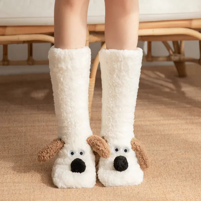 Calcetines de Peluche para Mujer con Diseño de Perro