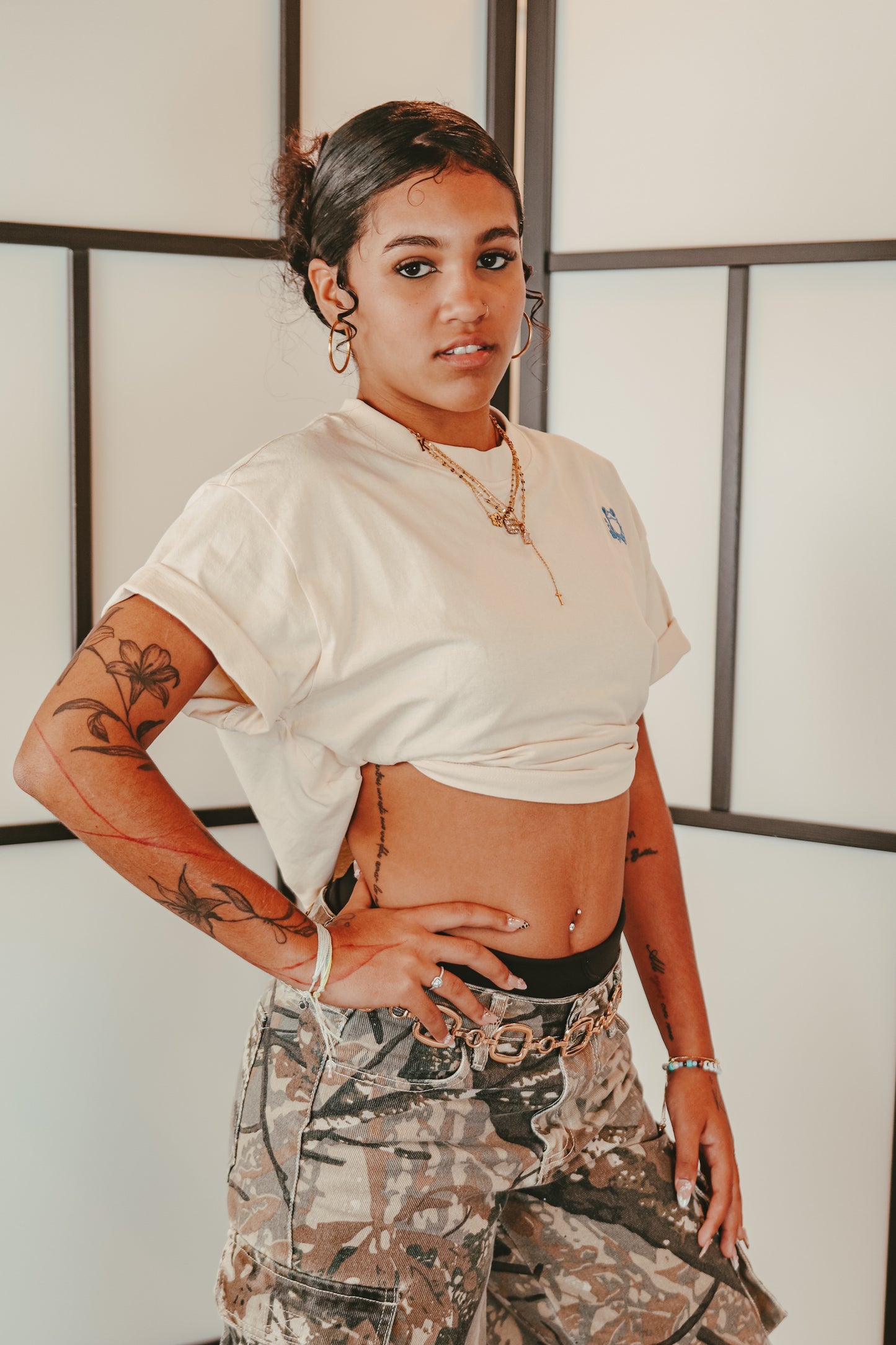 D’BORIKÍ Bordado Crop Top Premium