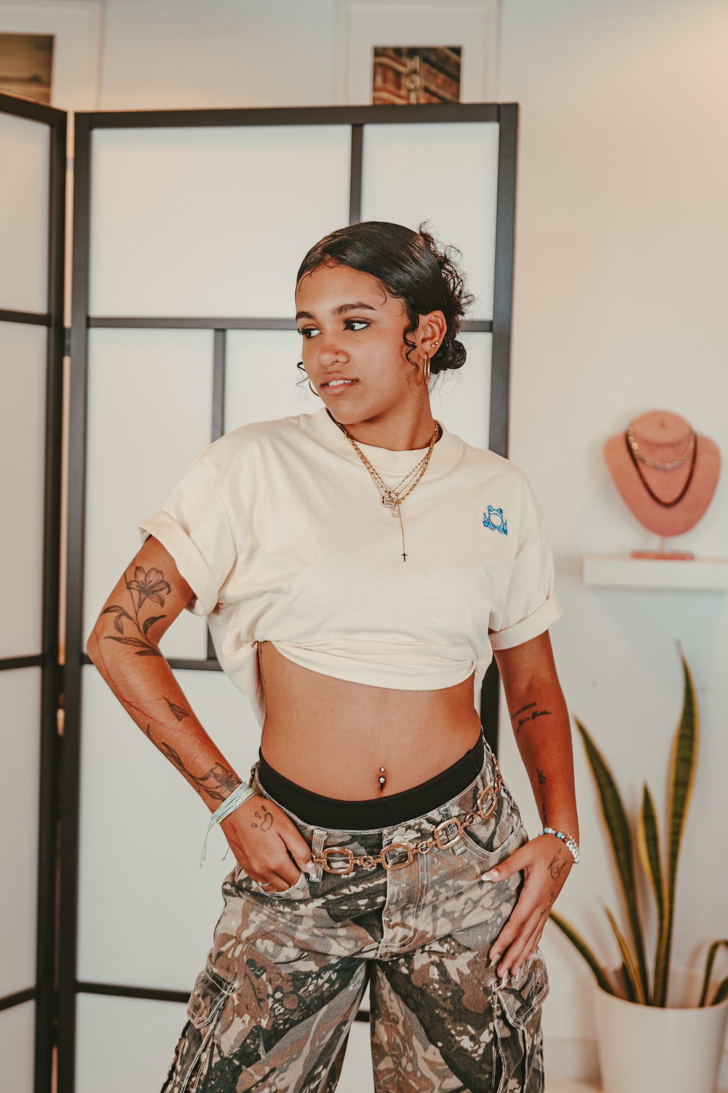 D’BORIKÍ Bordado Crop Top Premium